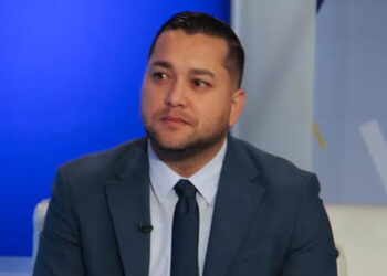 Hanthony Coello, presidente de la FVB, fue electo para integrar el directorio de FIBA Américas en el período 2023-2027