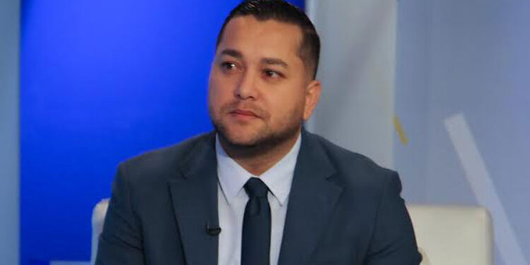 Hanthony Coello, presidente de la FVB, fue electo para integrar el directorio de FIBA Américas en el período 2023-2027