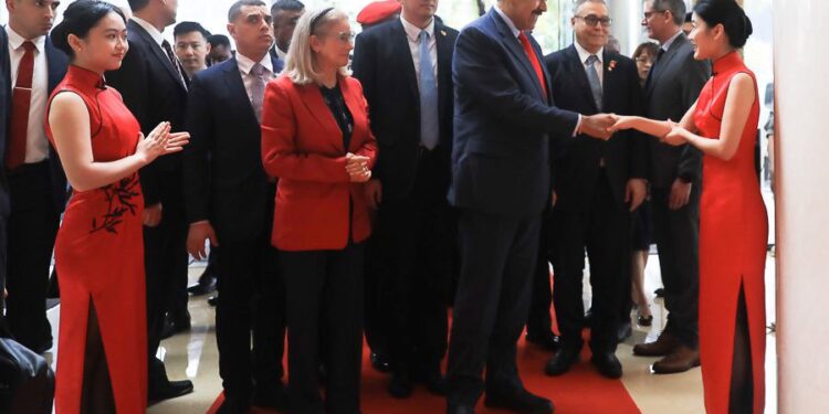 ¿Hacia dónde va la Venezuela desfalcada?