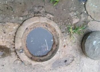 CLOACAS COLAPSADAS CALLE HERRERA DE CUMANÁ