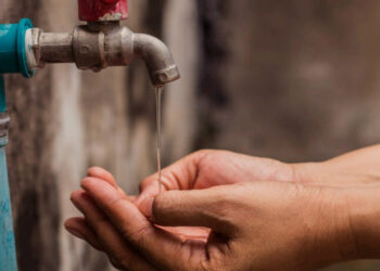 Sucrenses denuncian deficiencias en el servicio de agua potable