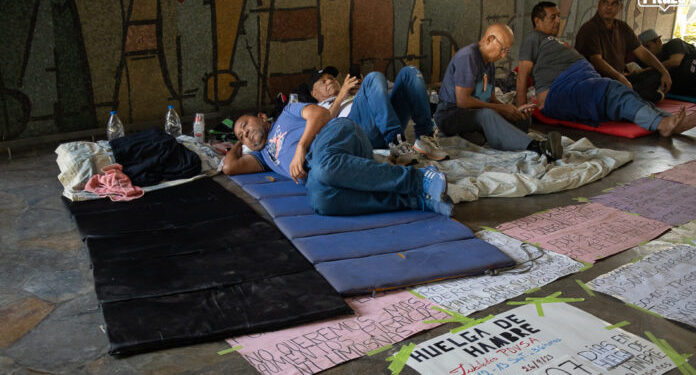 Jubilados de Pdvsa en huelga de hambre: vamos a morir luchando aquí