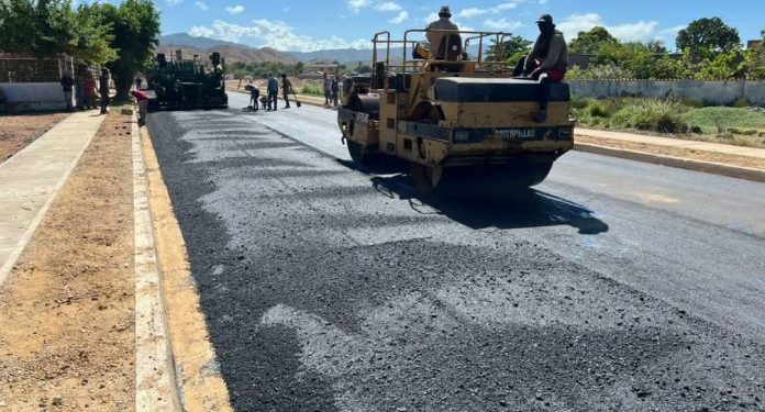 En Sucre se colocaron más de 12 mil toneladas de asfalto en 2023
