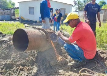 Reparan tubería del sistema de aducción Las Cuicas en Araya