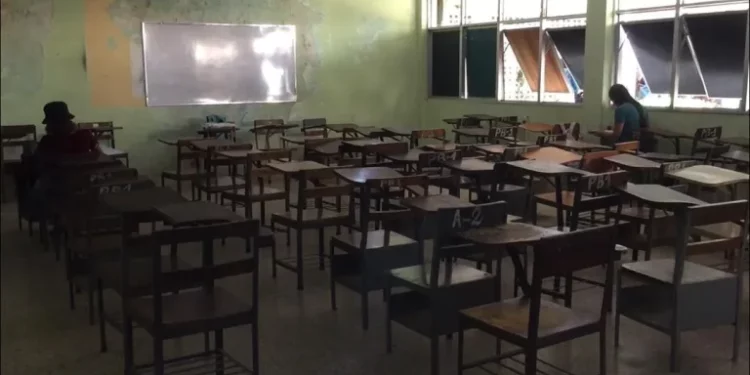 Estudiantes de la UDO-Núcleo Sucre denunciaron estar recibiendo clases a oscuras