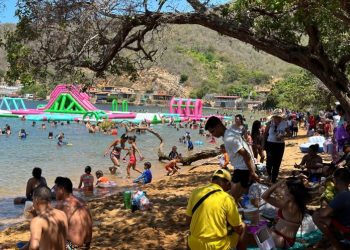 Playas del estado Sucre se llenaron en Semana Santa