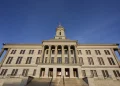 Legisladores de Tennessee impulsan iniciativa para que policía local coopere en labores migratorias