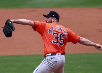 ¿Quién es el único jugador desde 1900 con 80 BR, 80 extrabases y 80 boletos en sus primeros 200 juegos en MLB?