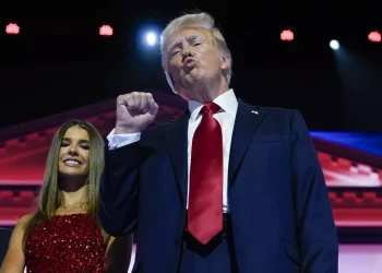 Conozca a los republicanos que ahora apoyan a Kamala Harris