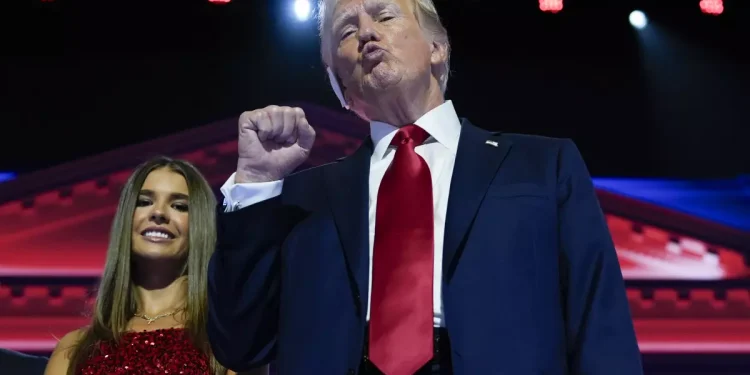 Conozca a los republicanos que ahora apoyan a Kamala Harris