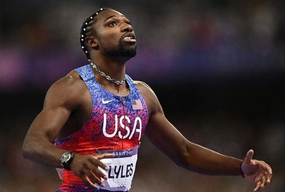 Noah Lyles vuela al oro olímpico de los 100m con marca personal en una igualadísima final